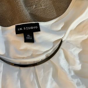 White blouse for casual  dress up or Buisness attire